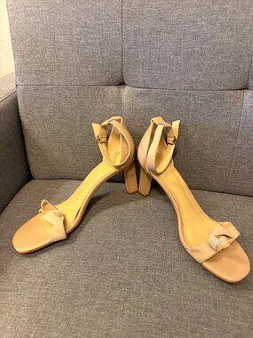 Marc Fisher Nude Ankle Strap Block Heel Sandals Bow Detail Size 10